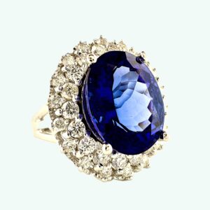FL8 Ladies Tanzanite and Diamond Dinner Ring